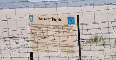 Nietypowa atrakcja. Turyści przychodzą, żeby zobaczyć, gdzie kończy się strefa NATO
