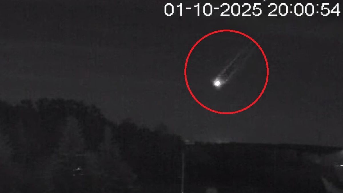 Bolid widoczny na niebie