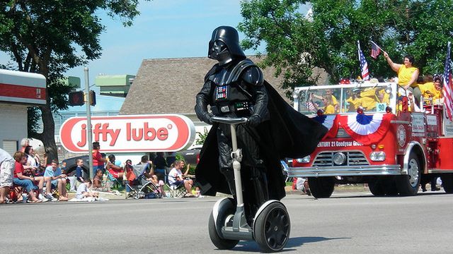 Segwayem nie wolno jeździć po chodniku! 1