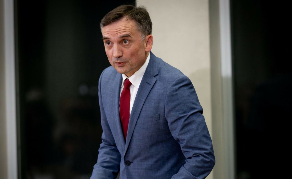 Co z aresztem dla Ziobry? Decyzja sądu o odroczeniu posiedzenia