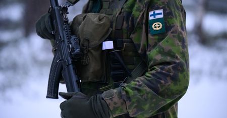 Finlandia. Ludzie w szoku. Wojsko nakazało opuszczenie domów