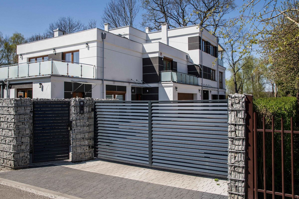 Nowy dom prezydenta Andrzeja Dudy chroniony jest chińskimi kamerami 