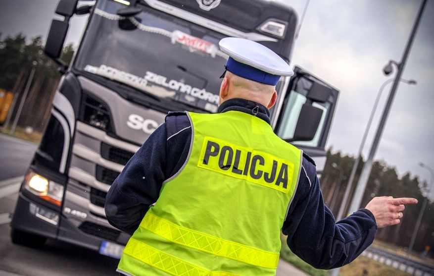 Gostynińscy policjanci przypominają o zakazie wjazdu pojazdów ciężarowych do miejscowości Legarda!