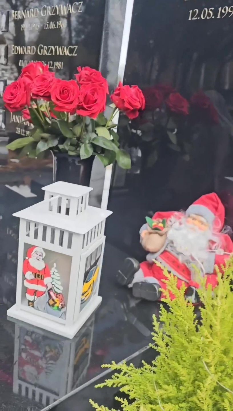 Sylwia Peretti odwiedziła grób syna