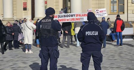 Mieszkańcy Lublina po raz czwarty wyszli na ulice miasta. Protestowali przeciwko budowie trzech spalarni śmieci