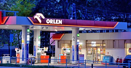 Rząd ograniczy zyski stacji paliw? PKN Orlen: ceny benzyny w Polsce należą do najniższych w Europie