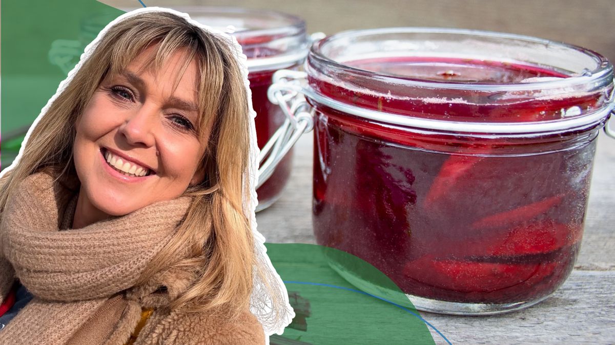 Ewa Wachowicz zaczyna robić barszcz od dobrego zakwasu