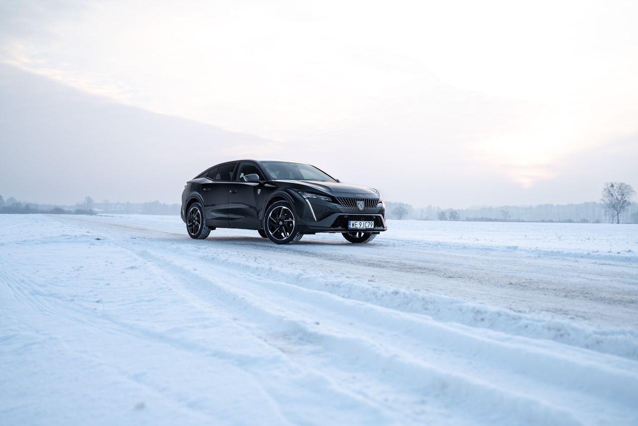 Test: Peugeot 408 Hybrid 145– mogło być tak pięknie