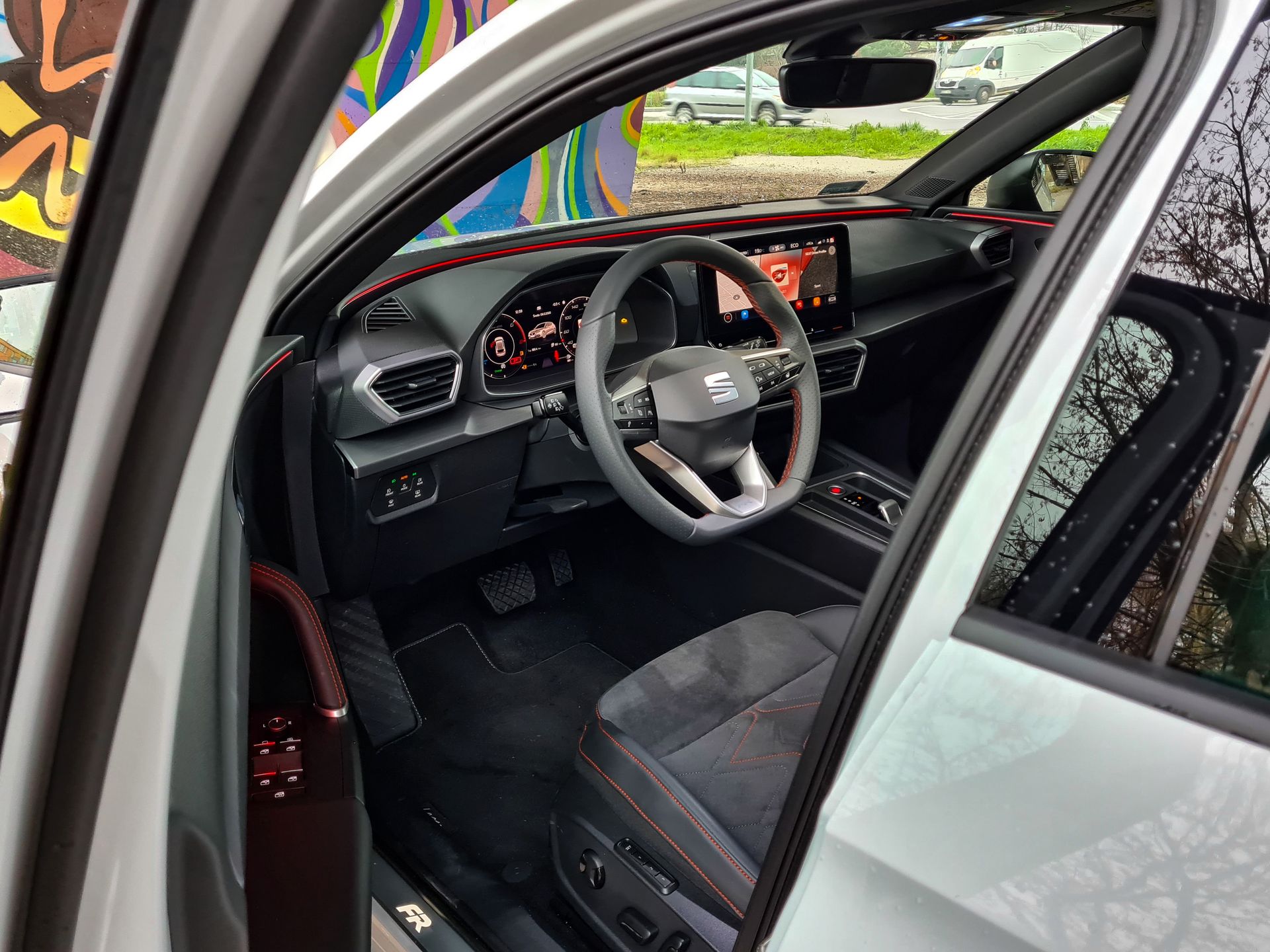 Seat Leon e-HYBRID: System zarządzania energią i sterowanie dotykowe 28