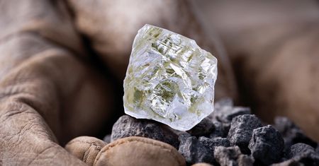 Diamenty nie są wieczne. Stworzył je człowiek pracujący nad perpetuum mobile