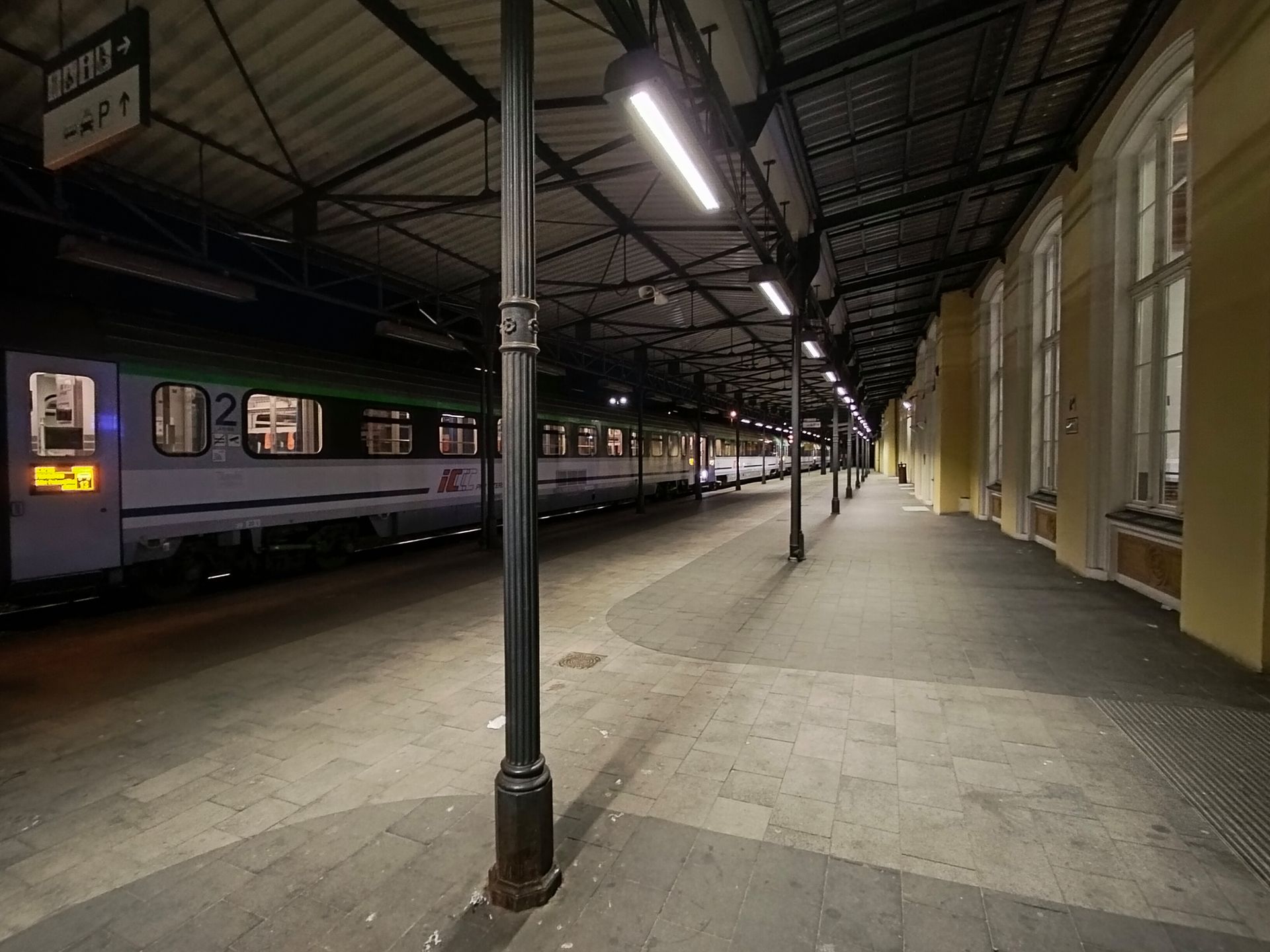 realme 9 to smartfon świetnie wyceniony, ale... nieopłacalny. Już tłumaczę 25