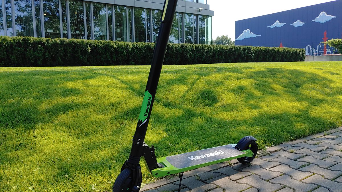 Hulajnoga elektryczna Kawasaki. Jest moc, ale rozczarowują szczegóły 1