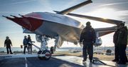 Pierw­sze stano­wisko dowo­dze­nia UAV‑ami na amery­kań­skim lotnis­kowcu