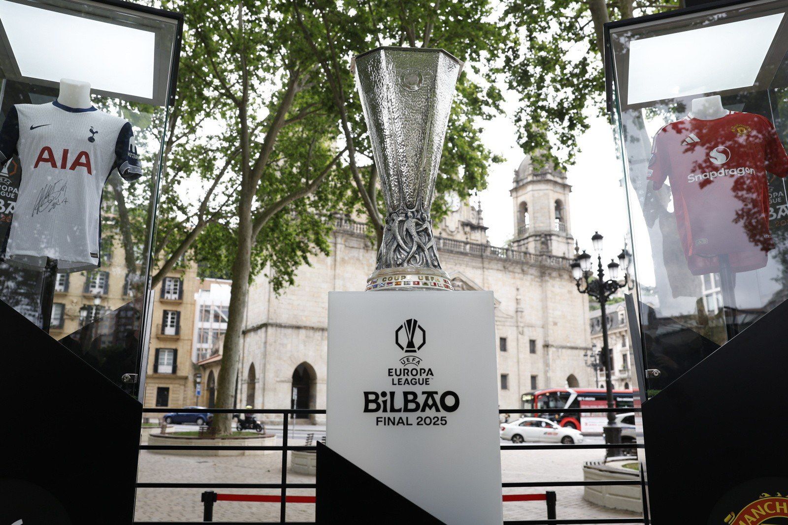 Na pewno dziś w Bilbao wygra Anglia. Finał Ligi Europy niczym finał... pocieszenia. Po kompromitacji w Premier League
