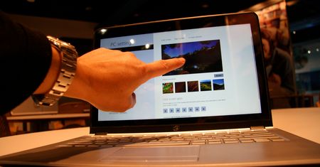 Ekran dotykowy w laptopie – potrzebny czy nie?