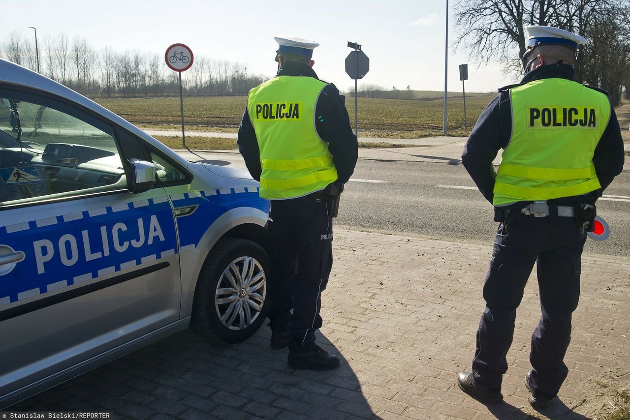 Nielegalne wyścigi. Na miejscu ponad 200 samochodów