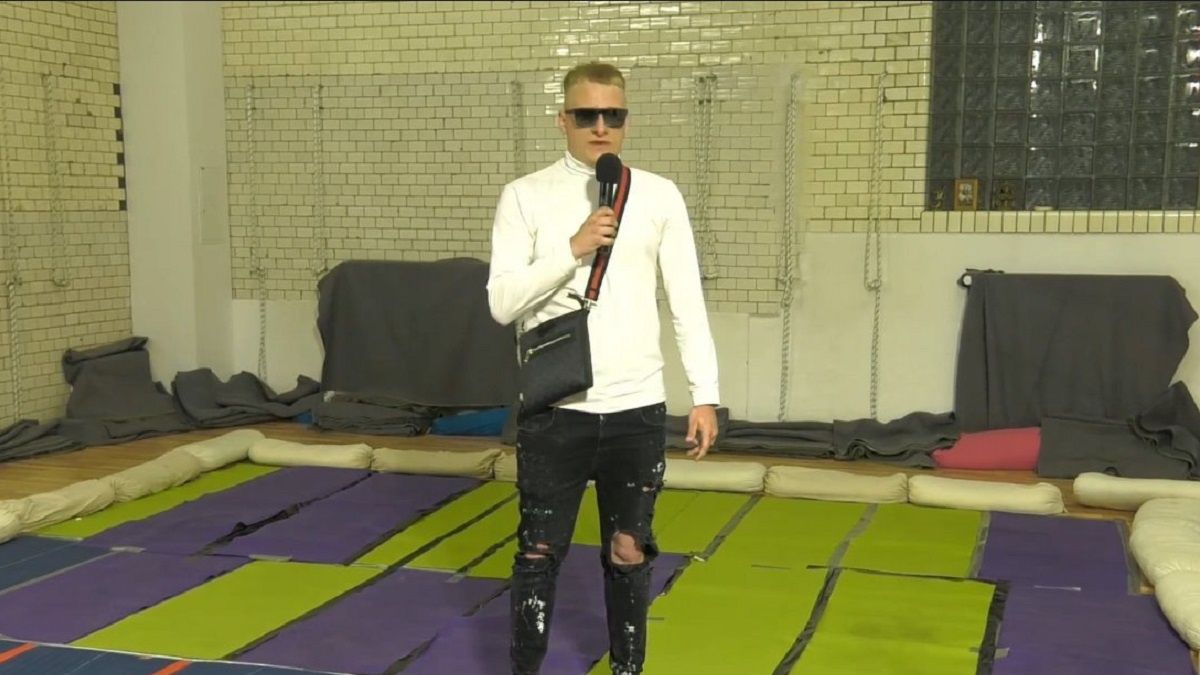Tomasz Olejnik otwierający galę Royal Division