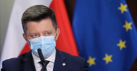Wyciekł mail ministra z PiS. Poseł Porozumienia oburzony