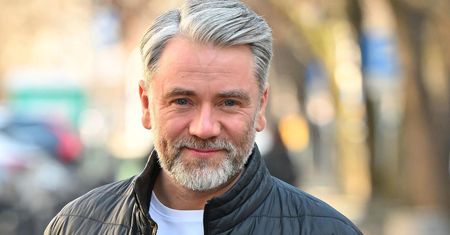 Cała prawda o Kubie Badachu. Taki jest w rzeczywistości dla uczestników "The Voice"