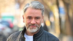Cała prawda o Kubie Badachu. Taki jest w rzeczywistości dla uczestników "The Voice"