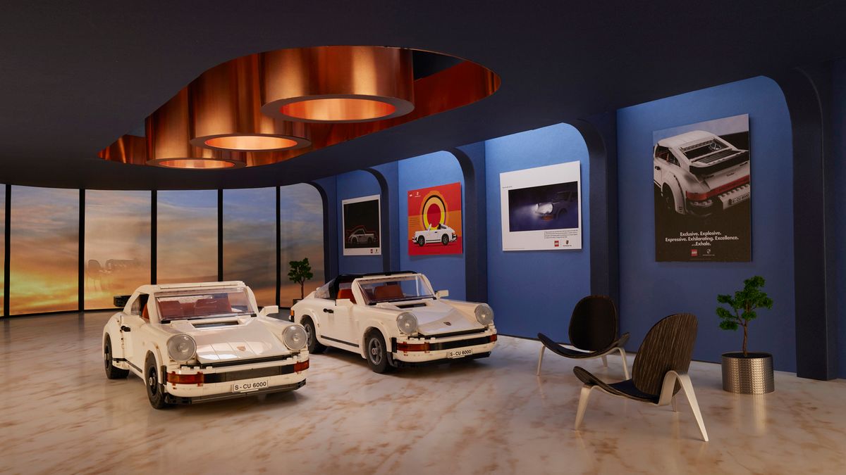 Porsche 911 Turbo i 911 Targa Lego (10295) z reprodukcjami klasycznych reklam