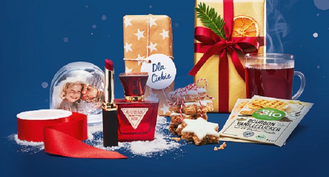 Drogerie dm w świątecznej kampanii "odkrywają magię małych chwil radości"