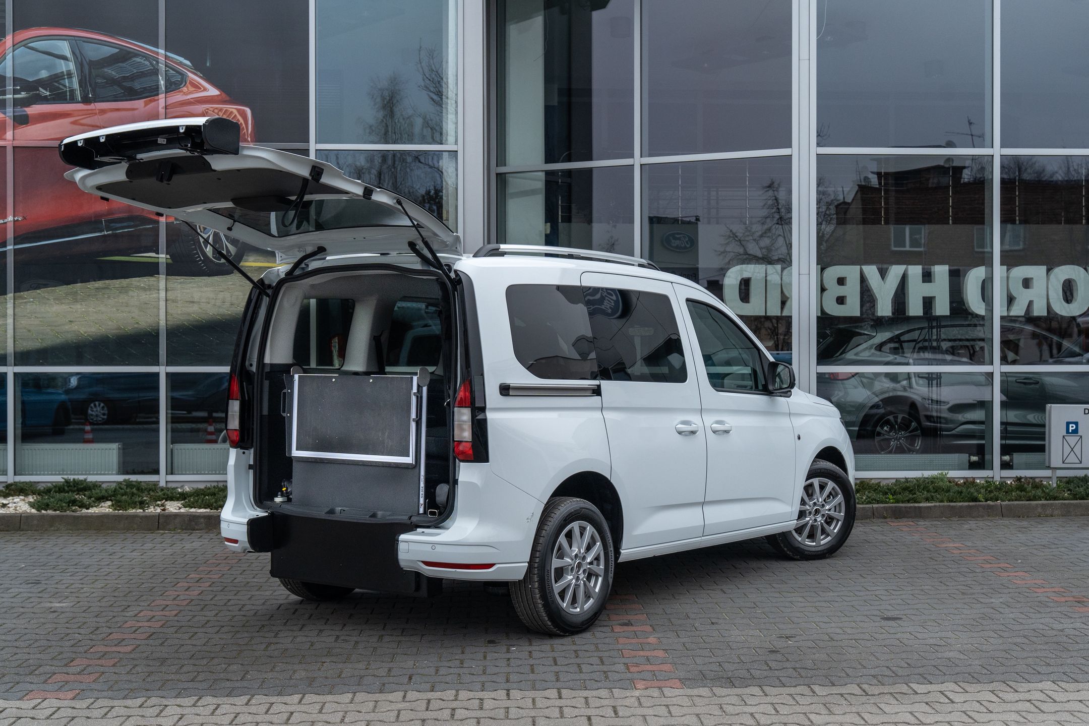 Ford Tourneo Connect do przewozu osób na wózku inwalidzkim
