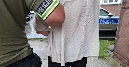 Atak na tle rasowym. 30-latek odpowie za usiłowanie zabójstwa