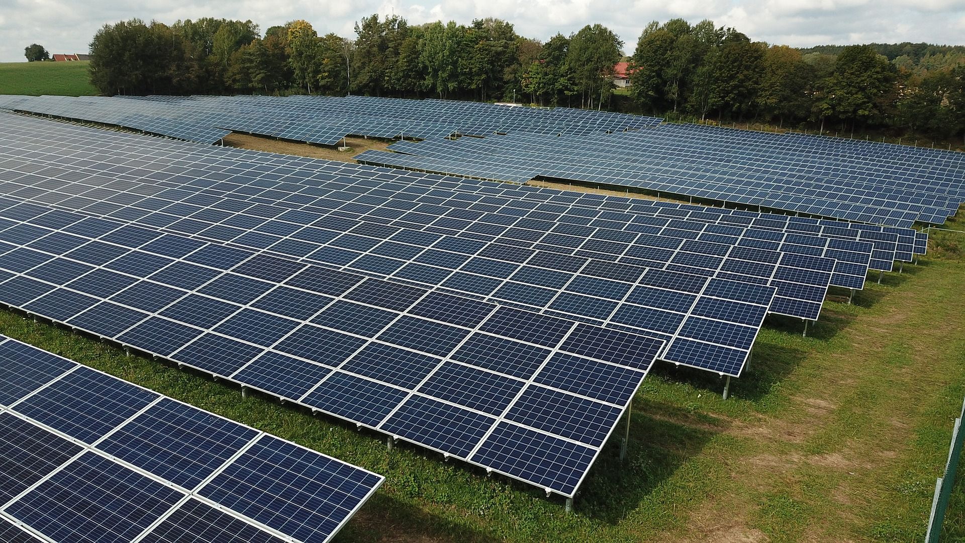 PGE postawi ogromną farmę fotowoltaiczną. Zajmie 50 hektarów 1