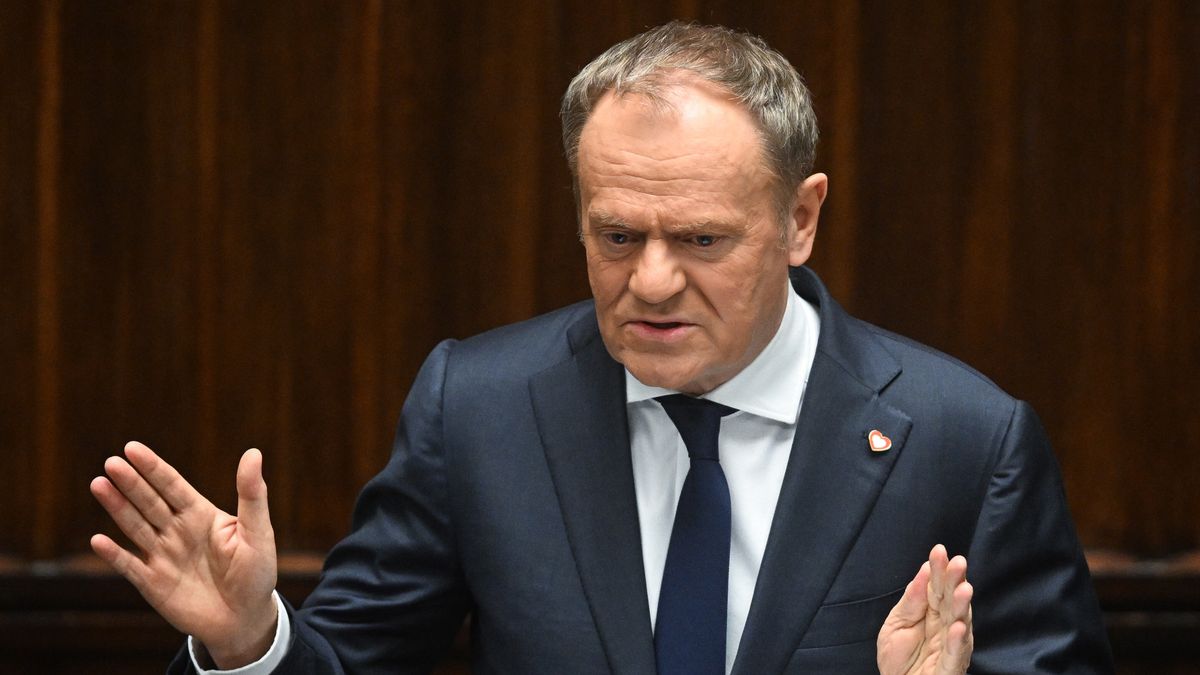 Donald Tusk przemawiający w Sejmie