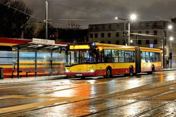 Komunikacja miejska w Łodzi. Mniej kursów, inne trasy, zmienione rozkłady jazdy, zawieszone linie. I tak przez dwa miesiące