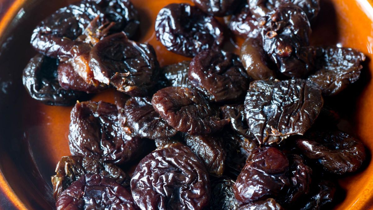 Suszone śliwki wzmacniają kości!