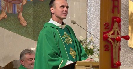 Wierni załamani decyzją władz Kościoła. "Ksiądz z osiedla" nagle znika z parafii