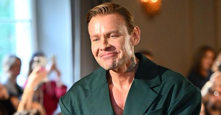 Dawid Woliński wymienia zabiegi medycyny estetycznej, z których korzysta: "Wierzę w lasery, wierzę w masaże twarzy..."