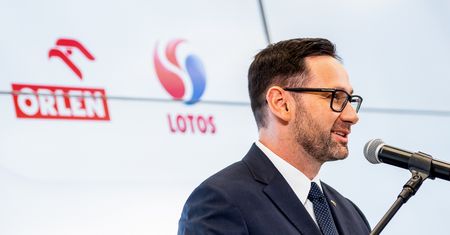 Prokuratura wszczyna śledztwo w sprawie Lotosu i Orlenu