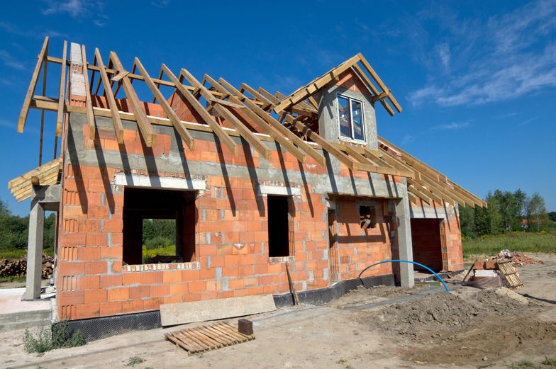 Jakie zmiany w projekcie domu w trakcie budowy będą kosztowały najwięcej?
