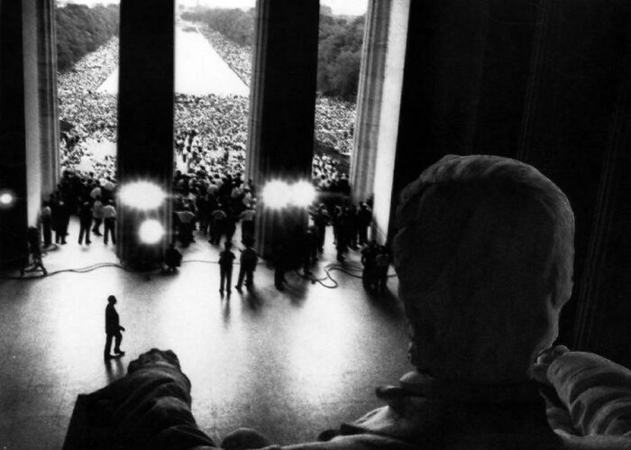 Widok na tłum podczas przemówienia Martina Luthera Kinga, 28 sierpnia 1963 r., podczas którego wypowiedział znamienne słowa: Miałem sen, że pewnego dnia na czerwonych wzgórzach Georgii synowie byłych niewolników i synowie byłych właścicieli niewolników usiądą razem przy stole braterstwa.