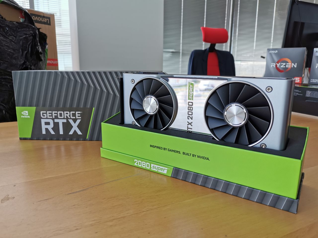NVIDIA GeForce RTX 2080 Super – test karty graficznej. Z przewrotki do pustej bramki