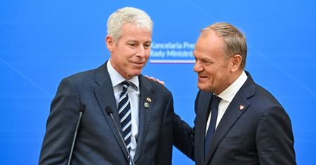 Nowa umowa z Amerykanami ws. atomu. "Są kary za słabe postępy prac"