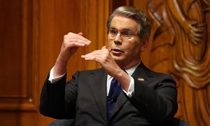 140 mln baryłek. USA zniosą sankcje z irańskiej ropy naftowej?