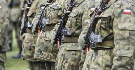 Alert RCB. "Możliwe odgłosy strzałów i loty helikopterów"