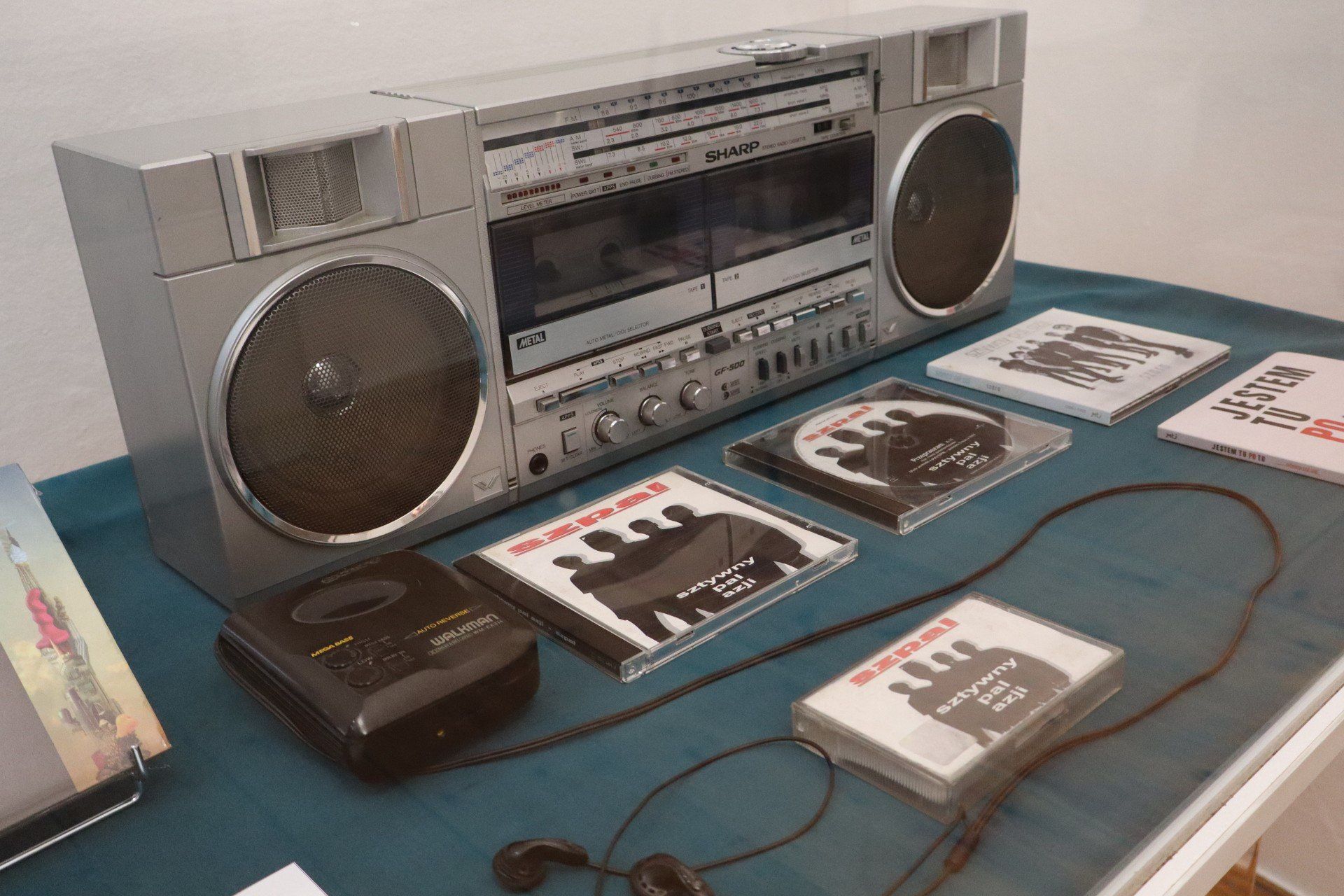 Czas zatrzymany na taśmie. Wystawa i jubileusz kultowego zespołu w Chrzanowie