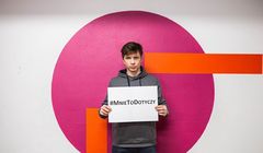 Influencerzy w kampanii społecznej #MnieToDotyczy głośno o problemie samobójstw nastolatków