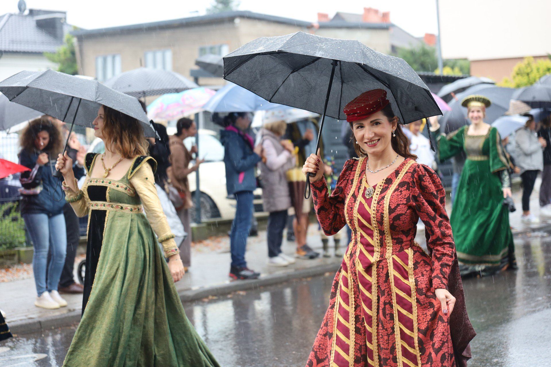 Kliknij strzałkę, aby przejść do następnych zdjęć!