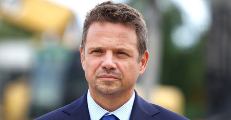Rafał Trzaskowski w klubie. "Normalne zachowanie na dyskotece"