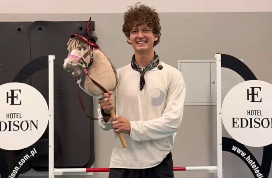 Koń by się uśmiał. Tiktoker przypadkiem wystąpi w Mistrzostwach 