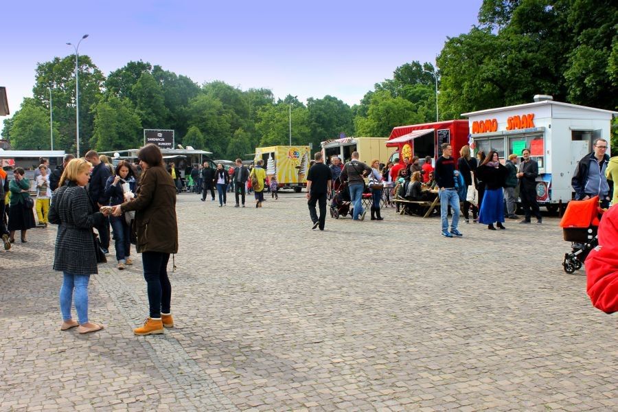 WRUMM MNIAMM TARARAM - foodtrucki w Temacie Rzeka