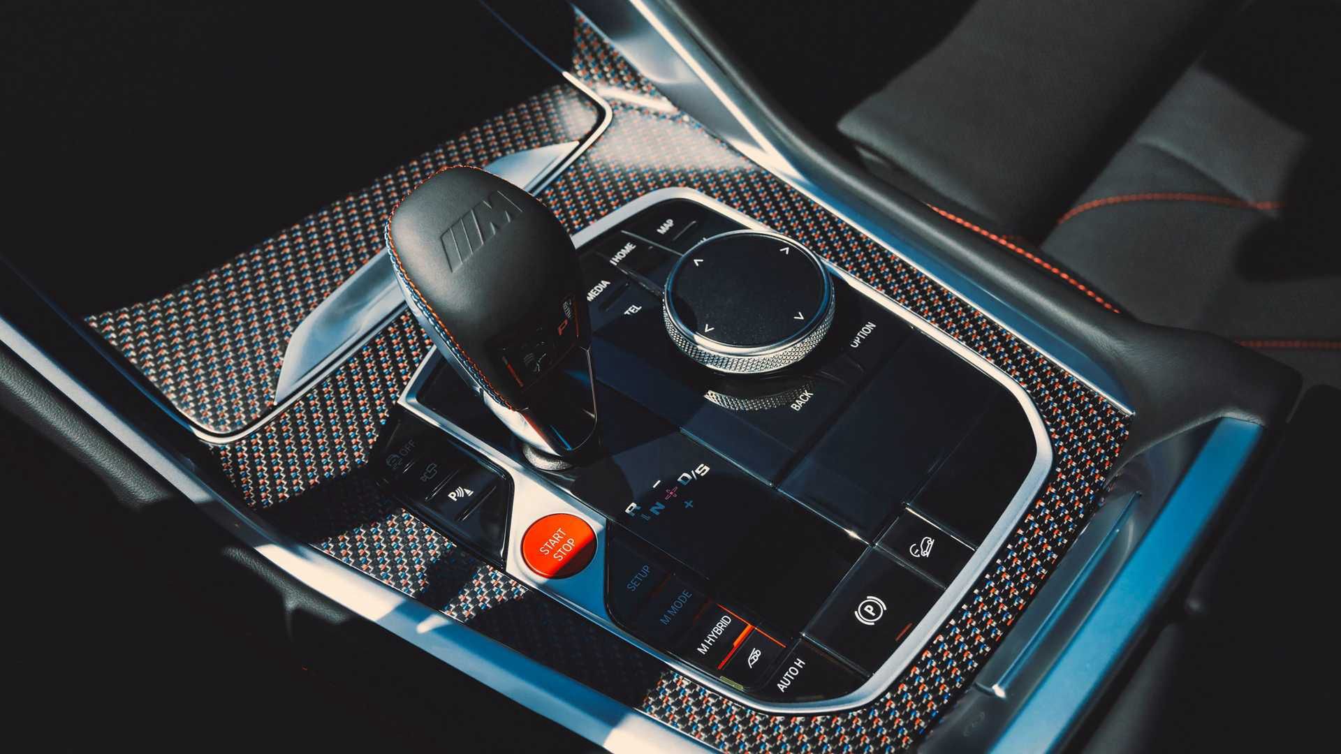 BMW XM Label Red
