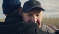 „Przywracamy godność bohaterom” w spocie Fundacji Red is Bad promującym pomoc dla żyjących Żołnierzy Wyklętych (wideo)