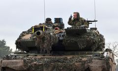 Niemiecki minister: Polskie czołgi w złym stanie. Jest odpowiedź